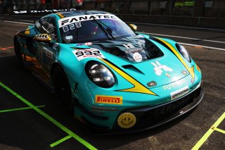 #992 - HubAuto Racing - Kevin Estre - Patrick Pilet - Laurens VANTHOOR - Porsche 911 GT3 R (992) 