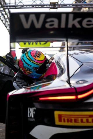#36 - Walkenhorst Motorsport - Tim CRESWICK - Mex JANSEN - Ben GREEN - Bijoy GARG - Aston Martin Vantage AMR GT3 EVO 