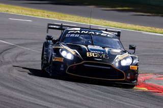 #34 - Walkenhorst Motorsport - David PITTARD - Henrique CHAVES - Ross GUNN - Aston Martin Vantage AMR GT3 EVO 