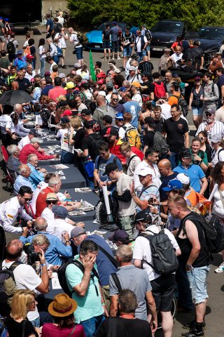 Legends autograph session