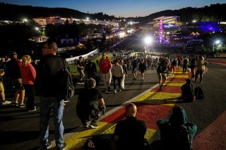 Fans night track walk