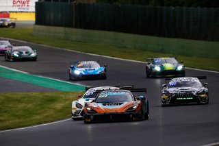 #27 - Optimum Motorsport - Mark RADCLIFFE - Ollie MILLROY - Fran RUEDA - Rob BELL - McLaren 720S GT3 EVO 