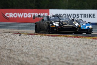 #34 - Walkenhorst Motorsport - David PITTARD - Henrique CHAVES - Ross GUNN - Aston Martin Vantage AMR GT3 EVO 