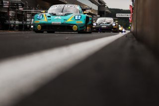 #992 - HubAuto Racing - Kevin Estre - Patrick Pilet - Laurens VANTHOOR - Porsche 911 GT3 R (992) 