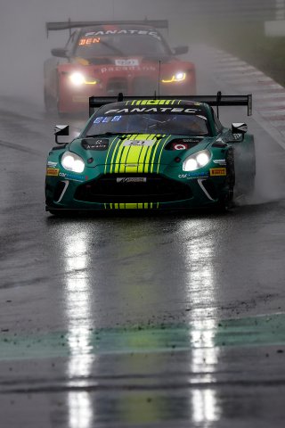#21 - Comtoyou Racing - Charles CLARK - Sam DEJONGHE - Matisse LISMONT - Aston Martin Vantage AMR GT3 EVO 