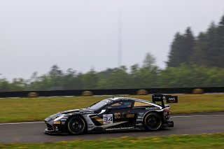 #34 - Walkenhorst Motorsport - David PITTARD - Henrique CHAVES - Ross GUNN - Aston Martin Vantage AMR GT3 EVO 