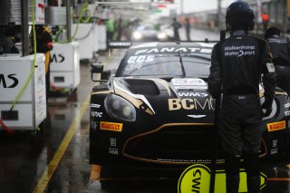 #34 - Walkenhorst Motorsport - David PITTARD - Henrique CHAVES - Ross GUNN - Aston Martin Vantage AMR GT3 EVO 
