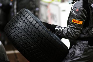 Wet Tyre 