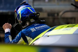 #97 - Rutronik Racing - Loek HARTOG - Porsche 911 GT3 R (992) 
