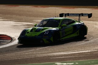 #97 - Rutronik Racing - Dustin BLATTNER - Dennis MARSCHALL - Loek HARTOG - Porsche 911 GT3 R (992) 