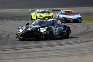 #34 - Walkenhorst Motorsport - David PITTARD - Henrique CHAVES - Ross GUNN - Aston Martin Vantage AMR GT3 EVO 