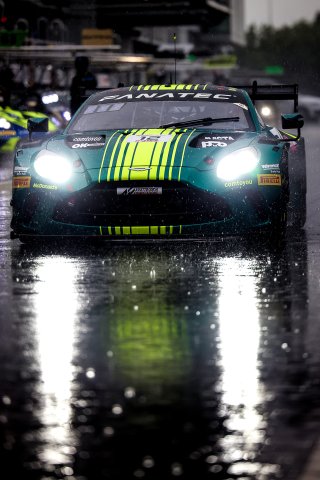 #12 - Comtoyou Racing - Nicolas BAERT - Esteban MUTH - Sebastian ØGAARD - Aston Martin Vantage AMR GT3 EVO 