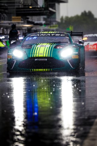 #21 - Comtoyou Racing - Charles CLARK - Sam DEJONGHE - Matisse LISMONT - Aston Martin Vantage AMR GT3 EVO 