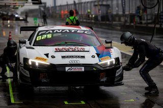 #25 - Sainteloc Racing - Paul EVRARD - Gilles MAGNUS - Jim PLA - Audi R8 LMS GT3 EVO II 