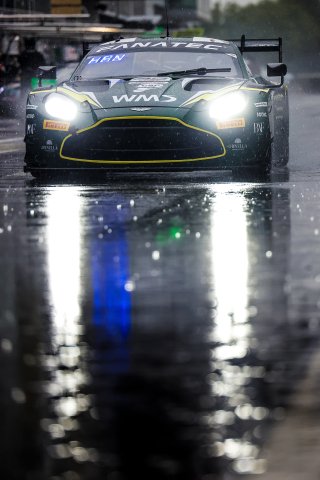 #35 - Walkenhorst Motorsport - Romain LEROUX - Lorcan HANAFIN - Maxime ROBIN - Aston Martin Vantage AMR GT3 EVO 