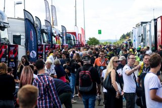 Autograph session
