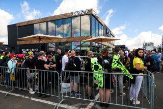 Autograph session