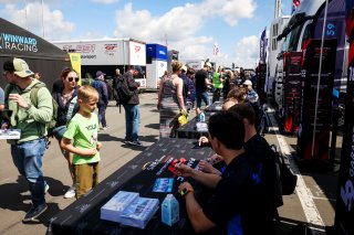 Autograph session