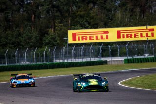 #11 - Comtoyou Racing -  Razvan Umbrarescu - James Jakes - Aston Martin Vantage AMR GT3 EVO 