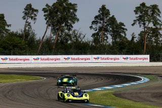 #96 - Rutronik Racing – Patric NIEDERHAUSER – Sven MULLER – Porsche 911 GT3 R (992) 