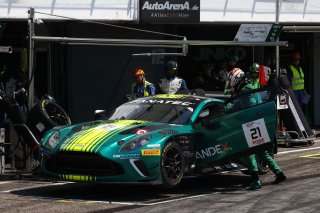#21 – Comtoyou Racing – Matisse LISMONT – David PITTARD – Aston Martin Vantage AMR GT3 EVO 