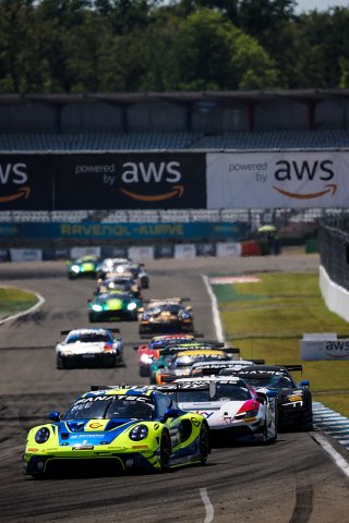 #96 - Rutronik Racing – Patric NIEDERHAUSER – Sven MULLER – Porsche 911 GT3 R (992) 