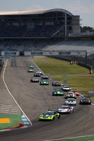 #96 - Rutronik Racing – Patric NIEDERHAUSER – Sven MULLER – Porsche 911 GT3 R (992) 