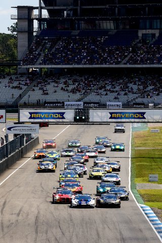 Start of Race 2 - #6 – LIQUIMOLY Team Engstler by OneGroup – Luca ENGSTLER – Max HOFER - Audi R8 LMS GT3 EVO II leads #99 – Tresor Attempto Racing – Ricardo FELLER – Alex AKA – Audi R8 LMSGT3 EVO II 