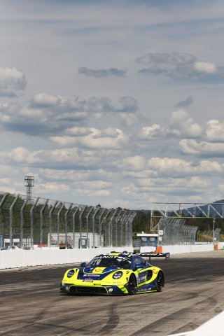 #96 - Rutronik Racing – Patric NIEDERHAUSER – Sven MULLER – Porsche 911 GT3 R (992) 