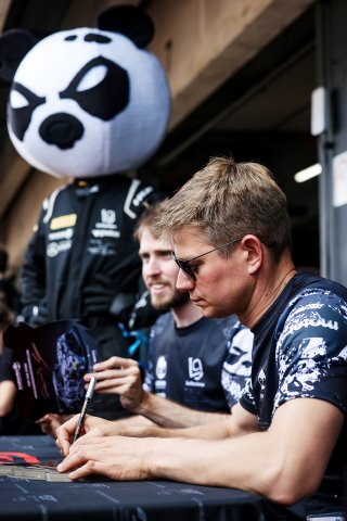 #90 – Madpanda Motorsport – Exequiel PEREZ COMPANC – Philip KEEN - Mercedes-AMG GT3 
