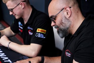 #991 - Century Motorsport - Darren LEUNG - Daniel HARPER - BMW M4 GT3 