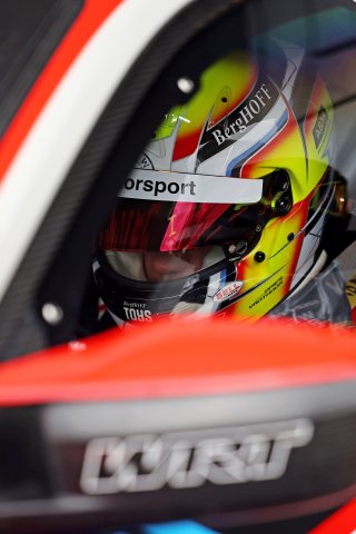 #32 – Team WRT – Dries VANTHOOR – Charles WEERTS – BMW M4 GT3 