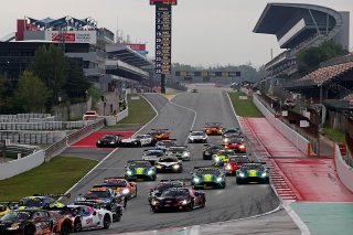#66 - Tresor Attempto Racing - Dylan PEREIRA - Audi R8 LMS GT3 EVO II and #57 – Winward Racing – Reece BARR – Mercedes-AMG GT3 EVO crash at the start of Race 1