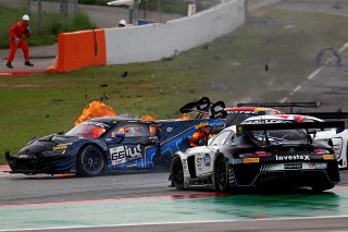 #66 - Tresor Attempto Racing - Dylan PEREIRA - Audi R8 LMS GT3 EVO II and #57 – Winward Racing – Reece BARR – Mercedes-AMG GT3 EVO crash at the start of Race 1