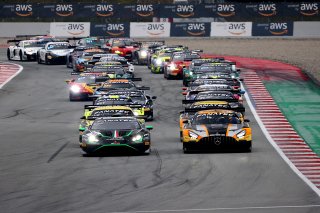 Start of Race 1 - #72 - Barwell Motorsport - Gabriel RINDONE - Patrick KUJALA - Lamborghini Huracan GT3 EVO2 leads #9 - Boutsen VDS – Jules GOUNON – Maximillian GOTZ - Mercedes-AMG GT3 EVO 