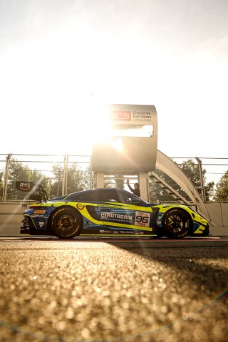 #96 - Rutronik Racing – Patric NIEDERHAUSER – Sven MULLER – Porsche 911 GT3 R (992) 
