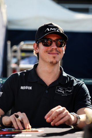 Autograph session
