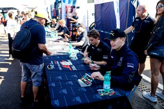 Autograph session