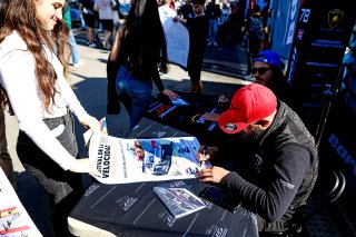 Autograph session