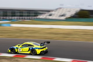 #96 - Rutronik Racing – Patric NIEDERHAUSER – Sven MULLER – Porsche 911 GT3 R (992) 