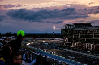 #90 – Madpanda Motorsport – Exequiel PEREZ COMPANC – Tom KALENDER - Mercedes-AMG GT3 