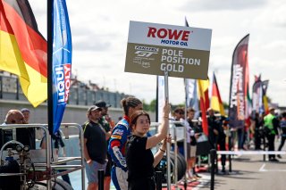The grid for Race 2