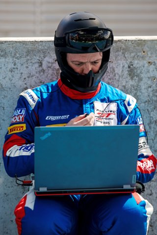 LIQUIMOLY Team Engstler by OneGroup