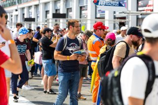 Pitwalk and autograph session