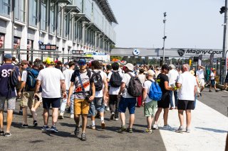 Pitwalk and autograph session