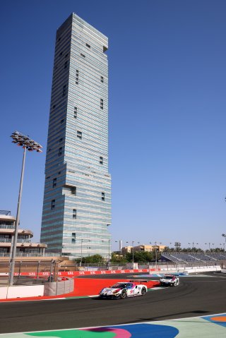 #93 - Sky Tempesta Racing - Christopher FROGGATT - Jonathan HUI - Eddie CHEEVER - Ferrari 296 GT3