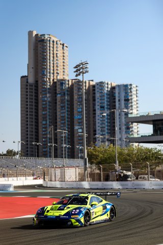 #97 - Rutronik Racing - Dustin BLATTNER - Dennis MARSCHALL - Loek HARTOG - Porsche 911 GT3 R (992) 