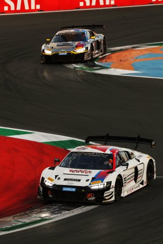#25 - Sainteloc Racing - Paul EVRARD - Gilles MAGNUS - Jim PLA - Audi R8 LMS GT3 EVO II 