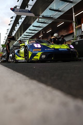 #97 - Rutronik Racing - Dustin BLATTNER - Dennis MARSCHALL - Loek HARTOG - Porsche 911 GT3 R (992) 