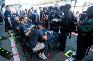 Autograph session